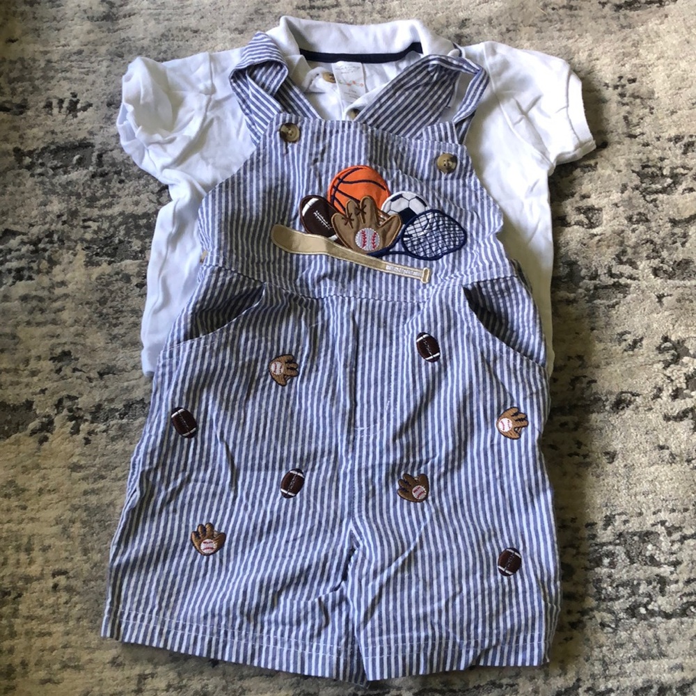 VGUC Toddler boys polo and shortall set